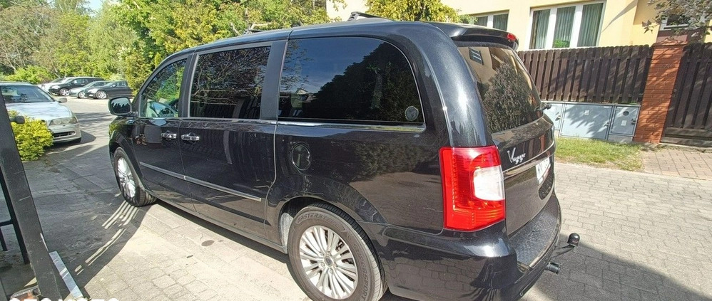 Lancia Voyager cena 63500 przebieg: 222000, rok produkcji 2014 z Międzylesie małe 529